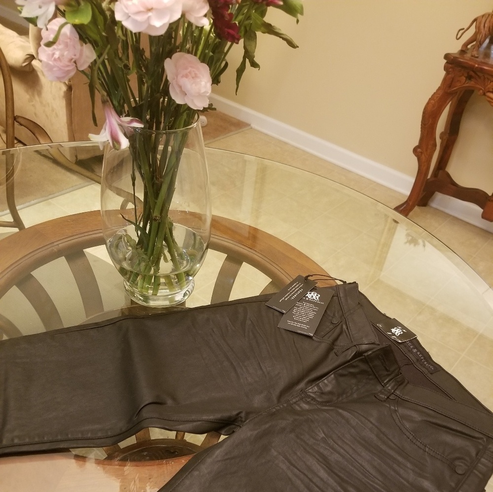 Skinny leg faux leather pants